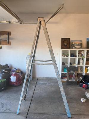 WERNER 8’ FIBERGLASS LADDER