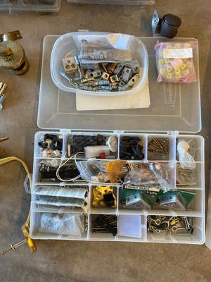 LARGE LOT OF MISCELLANEOUS HOUSEHOLD HARDWARE
