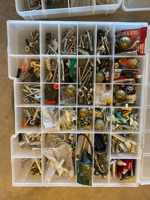 LARGE LOT OF MISCELLANEOUS HOUSEHOLD HARDWARE