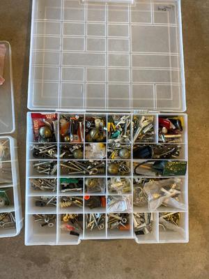 LARGE LOT OF MISCELLANEOUS HOUSEHOLD HARDWARE