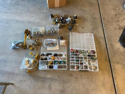 LARGE LOT OF MISCELLANEOUS HOUSEHOLD HARDWARE