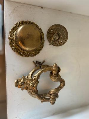 VINTAGE BRASS DOORBELL AND DOOR KNOCKER