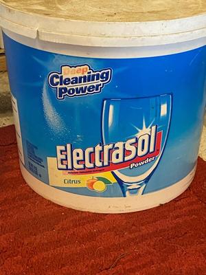 NEW SPAY BOTTLES, SIMPLE GREEN, PARSHAL LAUNDRY AND DISH DETERGENT & A BIT MORE!