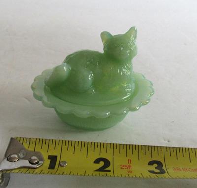 Older Mosser Glass Jadite Cat Covered Salt