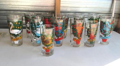 Older 12 Days of Christmas Glass Tumblers, Read Description
