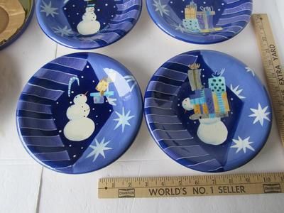 Nice 4 Pc Set Snowman Plates in Matching Tin, Sakura