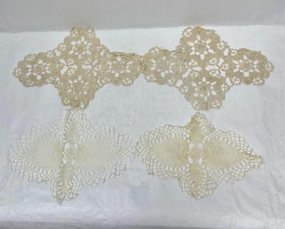 Lot 9 - Vintage Crocheted or Tatted Handmade Table Runner Country Cottage Decor