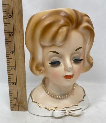 Vintage Lady Head Vase 1962 Napcoware C5675