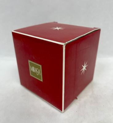 Mikasa Festive Poinsettia Candle Holder new in box