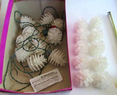 String of Novelty Decorative Pinecone Christmas Tree Lights