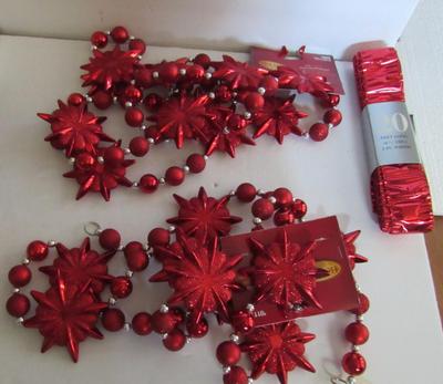 Fun Plastic Garland and Wired Ribbon
