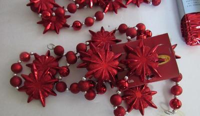 Fun Plastic Garland and Wired Ribbon