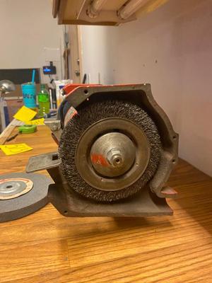 INGERSOL-RAND BENCH GRINDER MODEL 65-700B