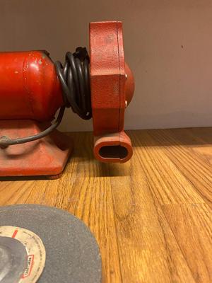 INGERSOL-RAND BENCH GRINDER MODEL 65-700B