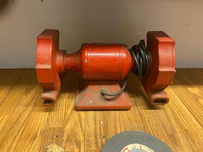 INGERSOL-RAND BENCH GRINDER MODEL 65-700B