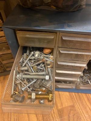 BUNCHES AND BUNCHES OF HANDY HARDWARE/FASTENERS