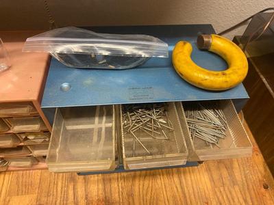 BUNCHES AND BUNCHES OF HANDY HARDWARE/FASTENERS