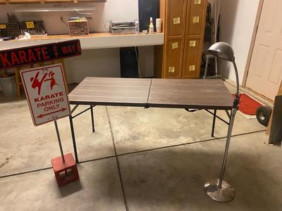 VINTAGE FLOOR LAMP, FOLDING TABLE & SIGN FOR KARATE PARKING/WAY