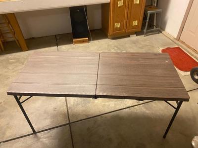 VINTAGE FLOOR LAMP, FOLDING TABLE & SIGN FOR KARATE PARKING/WAY