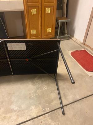 VINTAGE FLOOR LAMP, FOLDING TABLE & SIGN FOR KARATE PARKING/WAY