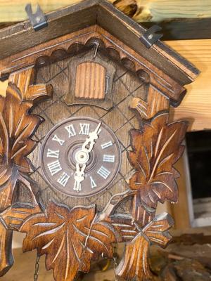 HUGE LOT OF COOKOO CLOCKS FOR PARTS OR REPAIR