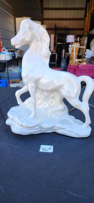 Maddux of California White Stallion Horse TV Mantle Lamp MCM W/ Light