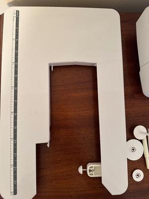 BROTHER Computerized Sewing and Quilting SQ9185