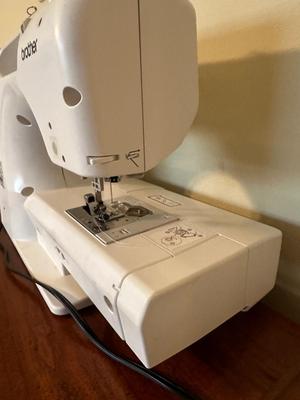 BROTHER Computerized Sewing and Quilting SQ9185