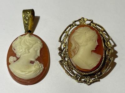 Pair of Vintage & Newer Modern Cameos in Good Preowned Condition as Pictured.