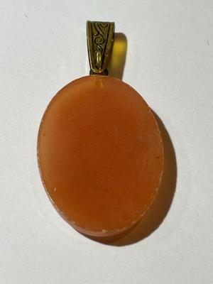 Pair of Vintage & Newer Modern Cameos in Good Preowned Condition as Pictured.