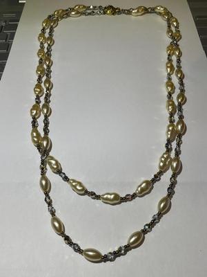 Vintage Double Strand 28" Faux Freshwater Pearls & Aurora Borealis Style Beads Fashion Necklace in VG Preowned Condition.