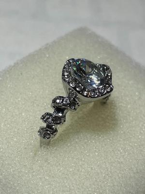 Ladies New Never Worn Silver-tone Dainty Fashion Ring Size-6.75 w/Crystal Stones as Pictured.