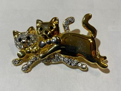 New Never Worn Cats Gold-toned Rhinestone Pin/Brooch as Pictured.