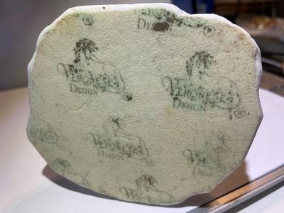 Vintage Veronese Design 11" Women Statue w/Pedestal in Good Preowned Condition.