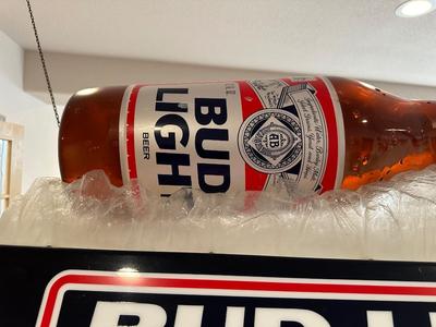 BUD LIGHT POOL TABLE LIGHT