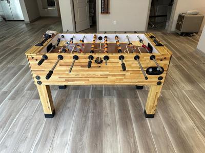 FULL SIZE FOOSBALL TABLE WITH EXTRA BALLS