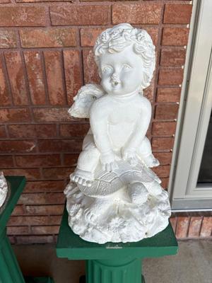 2 PLASTER CHERUBS AND 2 PILLARS