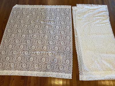 Eight Vintage Lace Curtains (8)