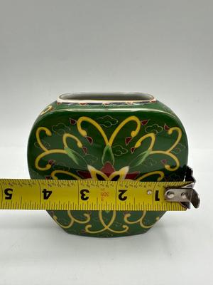 1981 Takahashi Kashmir Flat Vase Hand Decorated Floral Design