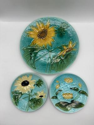 MAJOLICA Stamped Three Plates