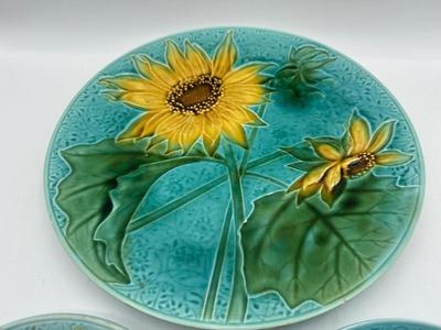 MAJOLICA Stamped Three Plates
