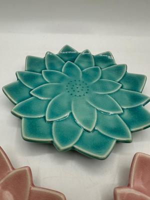 Leaf Plates - Eight Piece Set