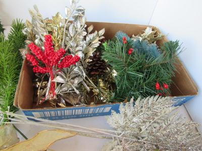 Lot of Plastic Decorative Florals