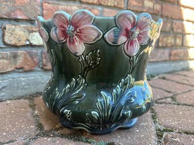 VIintage 8" MAJOLICA Stamped WESSEL BUNN Plant Pot