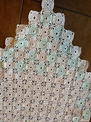 Vintage Embroidery Table Runners, Napkins, etc.