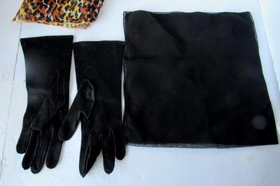 Ladies Lot Vintage Scarves, Hankies, Gloves