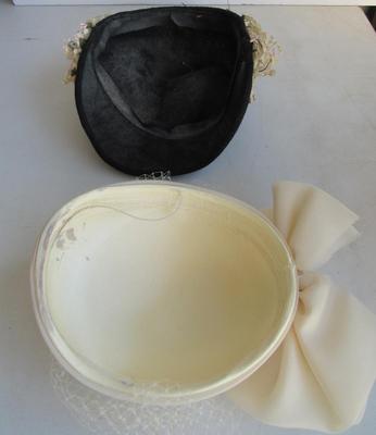 Nice Vintage Ladies Hats