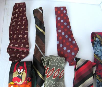 Nice Lot of Men's Vintage Ties and One Looney Tunes Halloween Tie