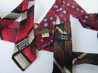 Nice Lot of Men's Vintage Ties and One Looney Tunes Halloween Tie