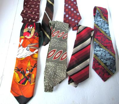 Nice Lot of Men's Vintage Ties and One Looney Tunes Halloween Tie